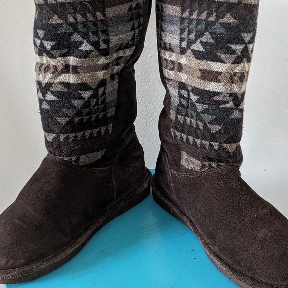 Bearpaw Kathy Aztec Suede boots - Picture 2 of 4